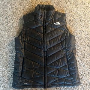 North face women’s black vest